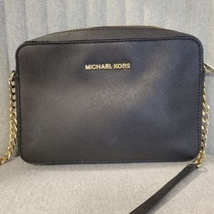 MICHAEL Michael KorsJet Set Large Crossbody, Used